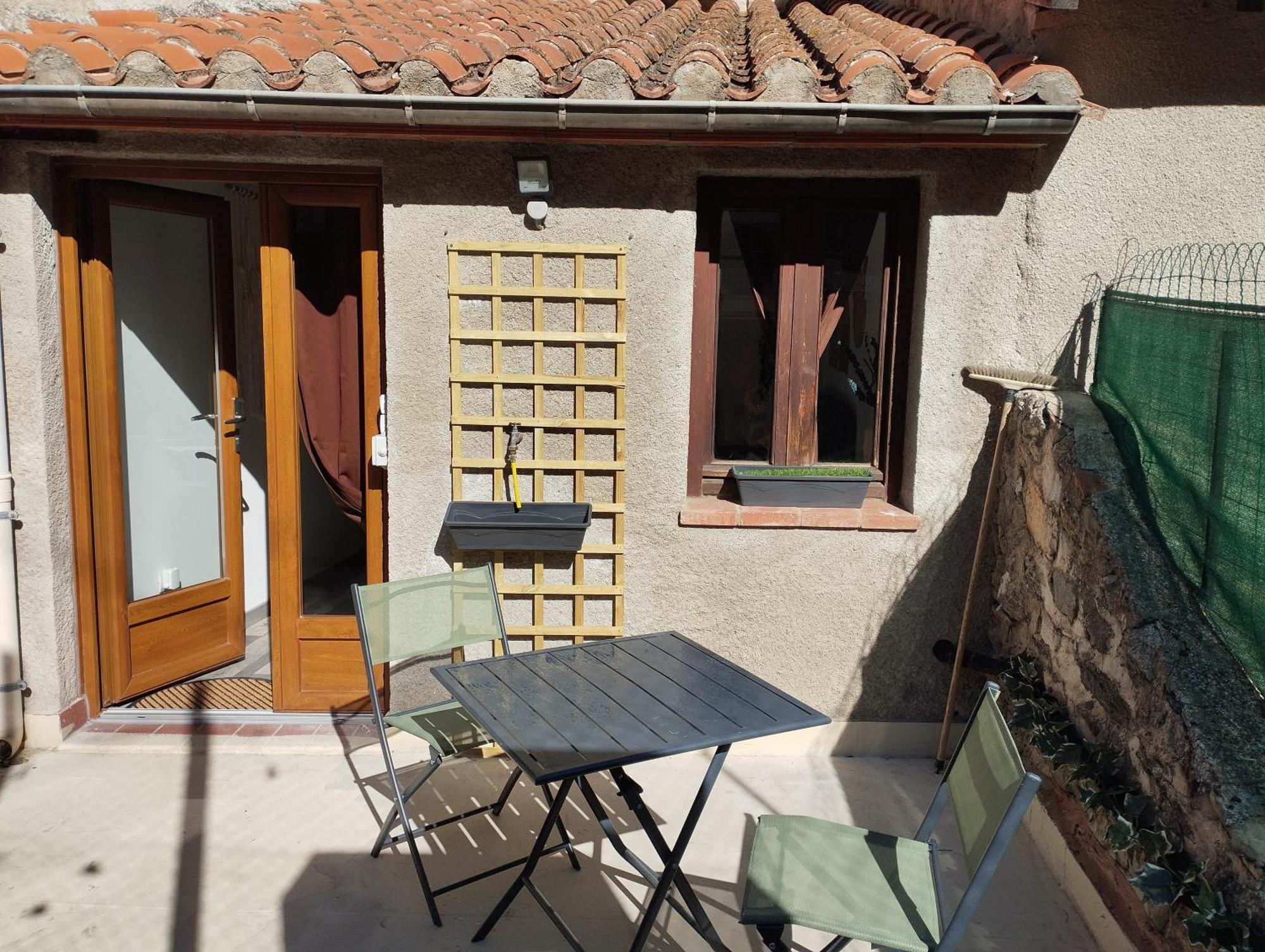 孔夫朗自由城Au Pied Des Remparts 10 Rue Saint Jean公寓 外观 照片